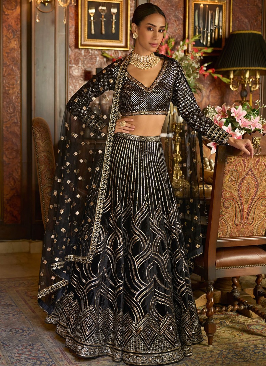 Women Lashkaraa | Black Embroidered Velvet Lehenga