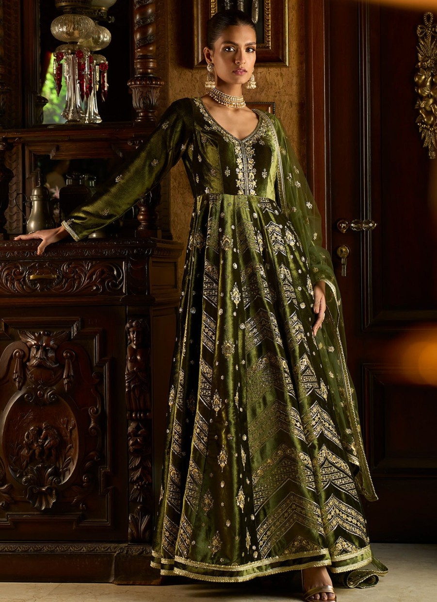 Women Lashkaraa | Olive Green Embroidered Velvet Anarkali