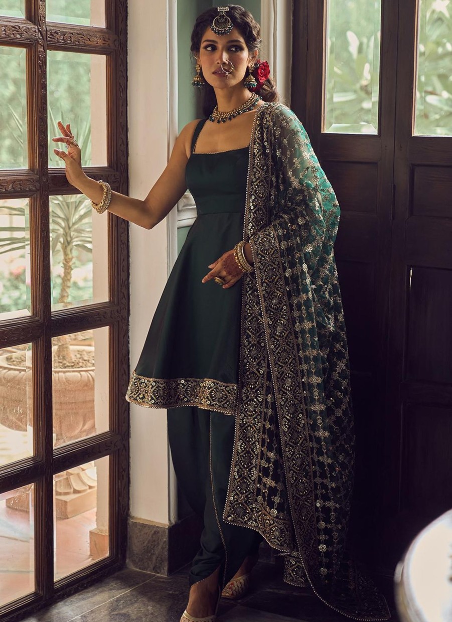 Women Lashkaraa | Dark Green Dhoti Style Punjabi Suit