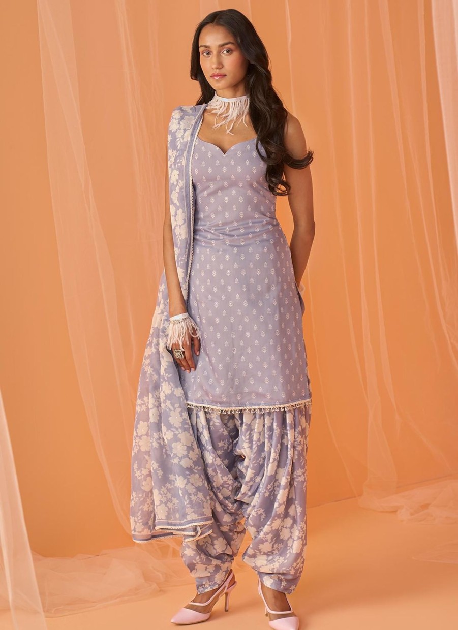 Women Lashkaraa | Grey White Floral Printed Punjabi Suit