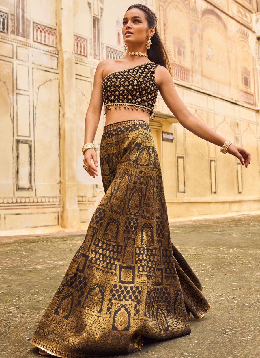 Women Lashkaraa | Black And Gold Embroidered Pant Set